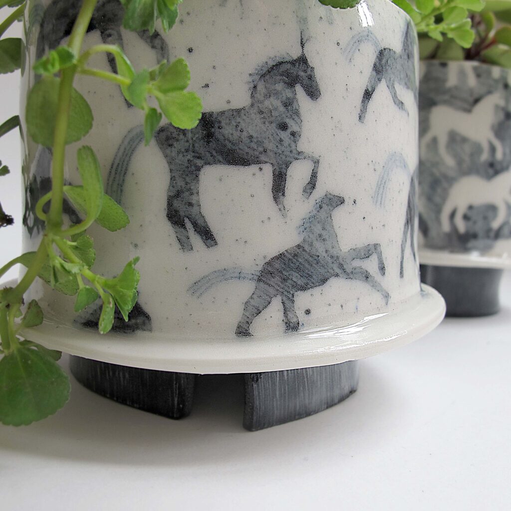 mustang, Annabelle Buxton (4/6)